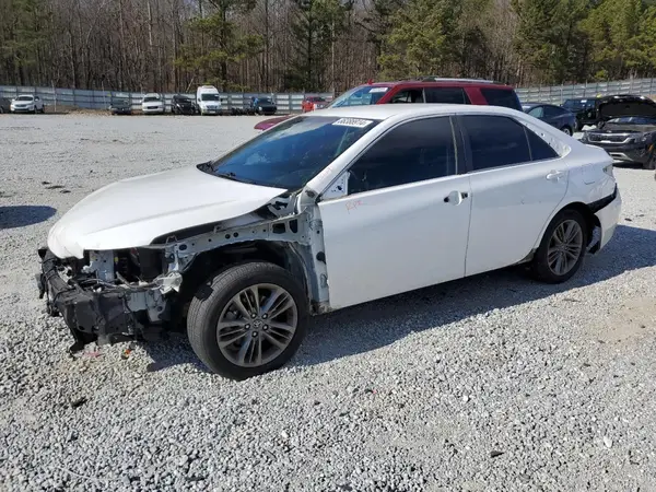4T1BF1FK3HU671264 2017 TOYOTA CAMRY - Image 1