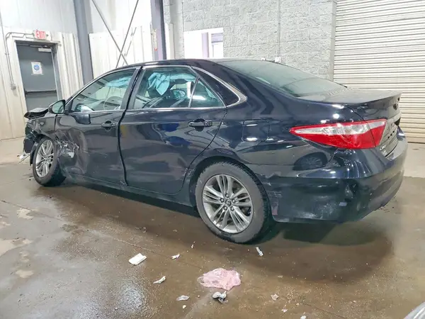 4T1BF1FK3HU675203 2017 TOYOTA CAMRY - Image 2