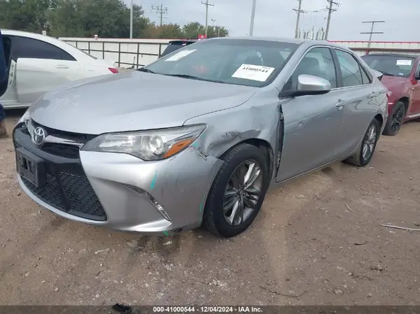 4T1BF1FK3HU681499 2017 TOYOTA CAMRY - Image 2