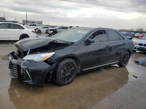 4T1BF1FK3HU683138 2017 TOYOTA CAMRY - Image 1