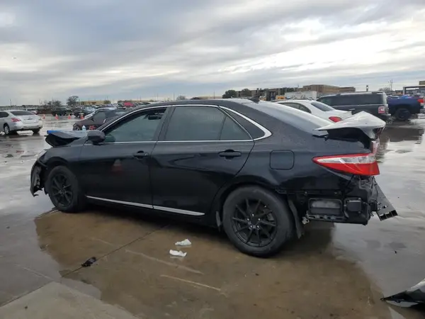 4T1BF1FK3HU683138 2017 TOYOTA CAMRY - Image 2