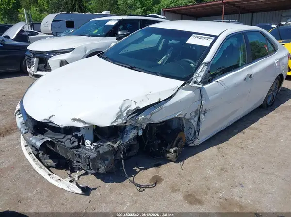 4T1BF1FK3HU683172 2017 TOYOTA CAMRY - Image 2