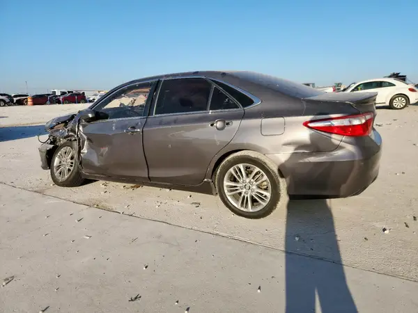 4T1BF1FK3HU684631 2017 TOYOTA CAMRY - Image 2
