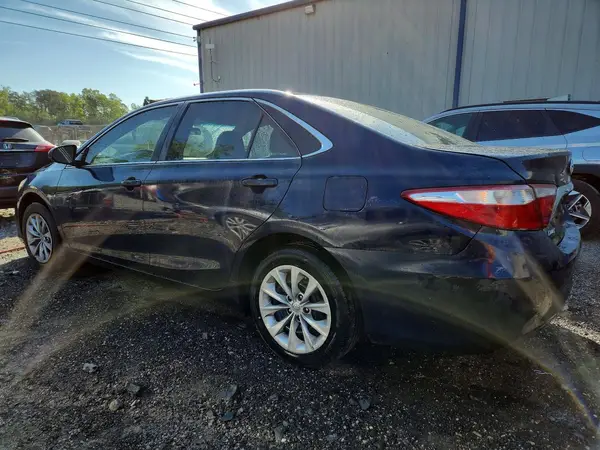 4T1BF1FK3HU687383 2017 TOYOTA CAMRY - Image 2