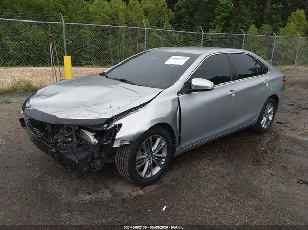 4T1BF1FK3HU688940 2017 TOYOTA CAMRY - Image 2