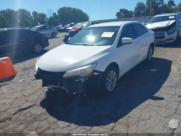 4T1BF1FK3HU692969 2017 TOYOTA CAMRY - Image 2