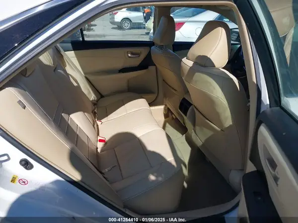 4T1BF1FK3HU693197 2017 TOYOTA CAMRY - Image 8