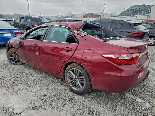 4T1BF1FK3HU693877 2017 TOYOTA CAMRY - Image 2