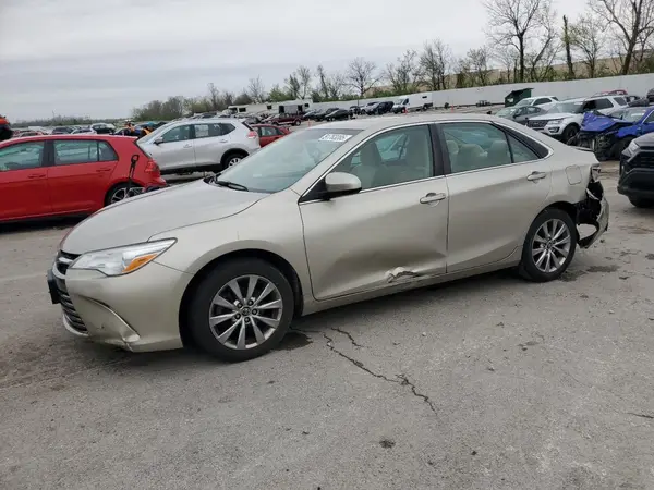 4T1BF1FK3HU693930 2017 TOYOTA CAMRY - Image 1