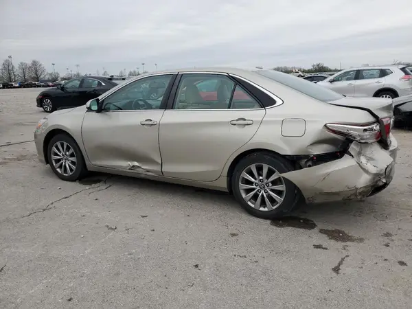 4T1BF1FK3HU693930 2017 TOYOTA CAMRY - Image 2