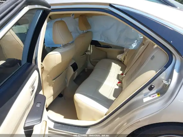 4T1BF1FK3HU694642 2017 TOYOTA CAMRY - Image 8