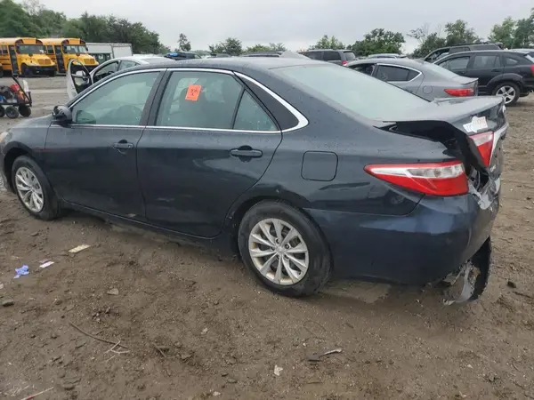 4T1BF1FK3HU696469 2017 TOYOTA CAMRY - Image 2