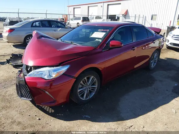 4T1BF1FK3HU697573 2017 TOYOTA CAMRY - Image 2
