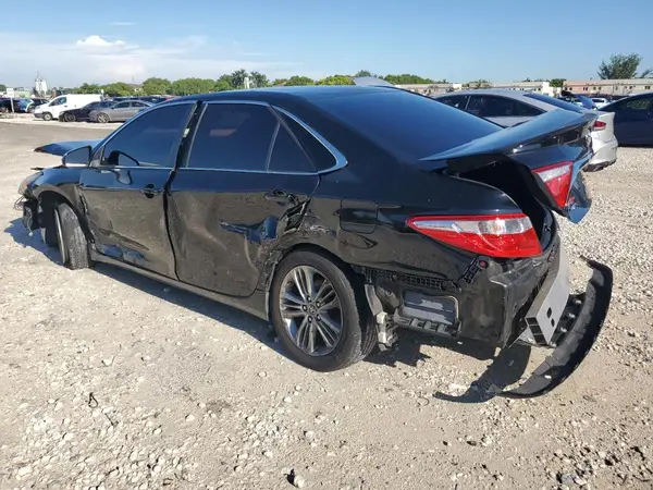 4T1BF1FK3HU697802 2017 TOYOTA CAMRY - Image 2