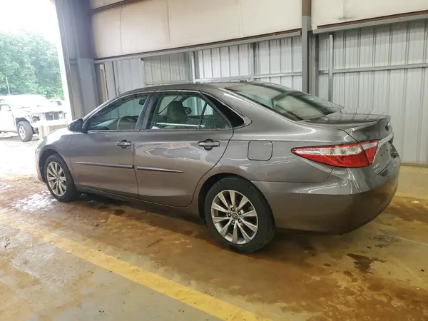 4T1BF1FK3HU699131 2017 TOYOTA CAMRY - Image 2