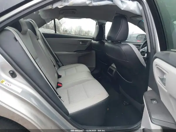 4T1BF1FK3HU699601 2017 TOYOTA CAMRY - Image 8