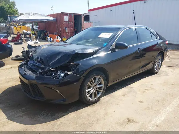 4T1BF1FK3HU700228 2017 TOYOTA CAMRY - Image 2