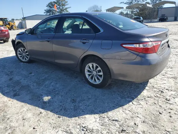 4T1BF1FK3HU700696 2017 TOYOTA CAMRY - Image 2