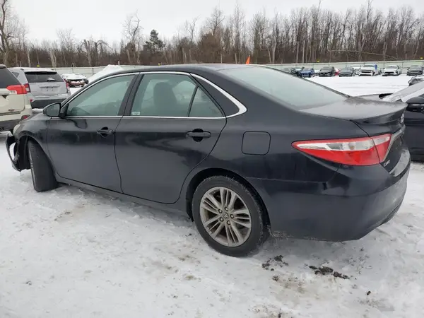 4T1BF1FK3HU703260 2017 TOYOTA CAMRY - Image 2