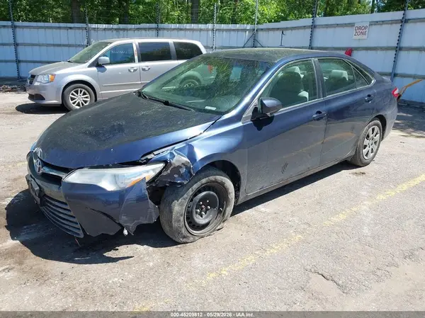 4T1BF1FK3HU706644 2017 TOYOTA CAMRY - Image 2