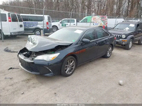 4T1BF1FK3HU707163 2017 TOYOTA CAMRY - Image 2