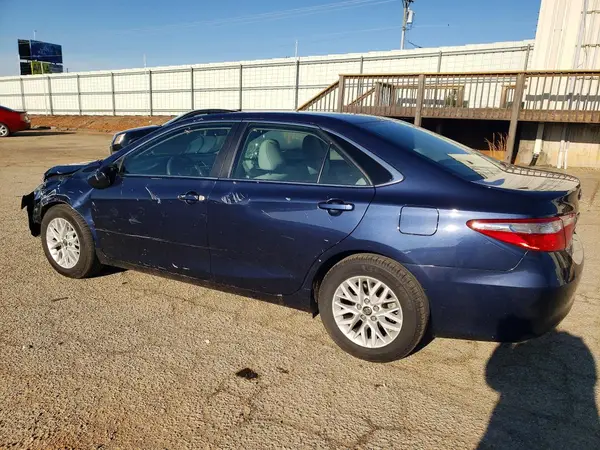 4T1BF1FK3HU707454 2017 TOYOTA CAMRY - Image 2