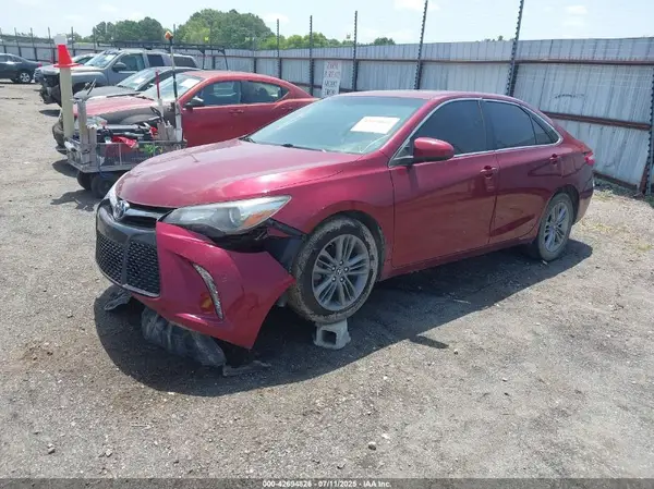 4T1BF1FK3HU710631 2017 TOYOTA CAMRY - Image 2