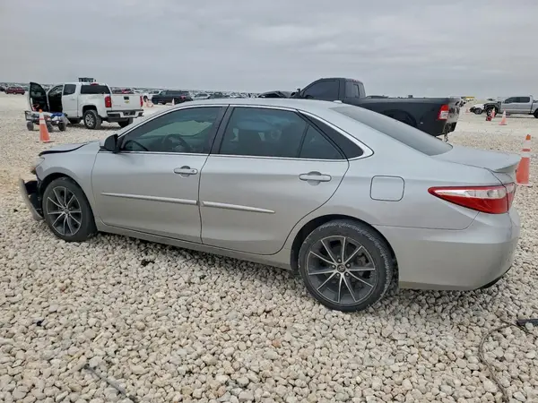 4T1BF1FK3HU713643 2017 TOYOTA CAMRY - Image 2