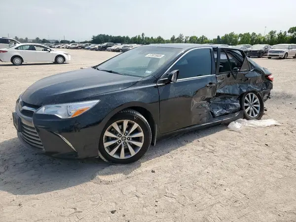 4T1BF1FK3HU716901 2017 TOYOTA CAMRY - Image 1