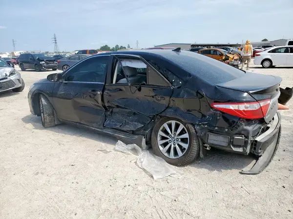 4T1BF1FK3HU716901 2017 TOYOTA CAMRY - Image 2