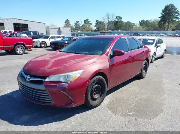4T1BF1FK3HU718535 2017 TOYOTA CAMRY - Image 2