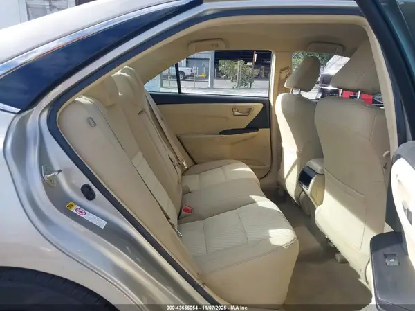 4T1BF1FK3HU719572 2017 TOYOTA CAMRY - Image 8