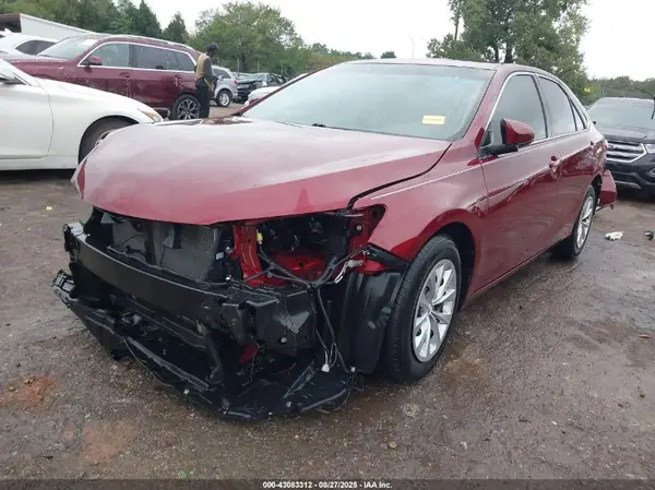 4T1BF1FK3HU720351 2017 TOYOTA CAMRY - Image 2