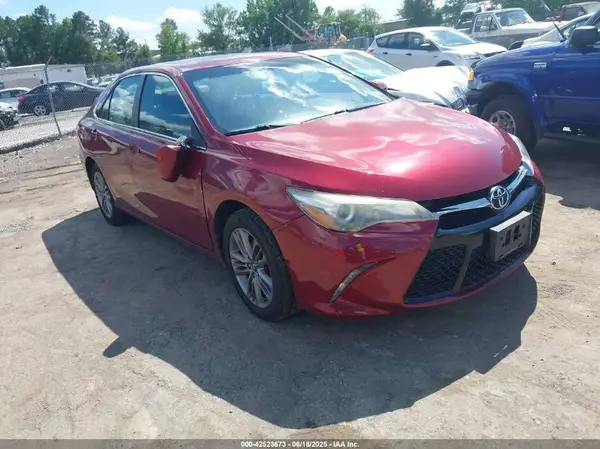 4T1BF1FK3HU723010 2017 TOYOTA CAMRY - Image 1