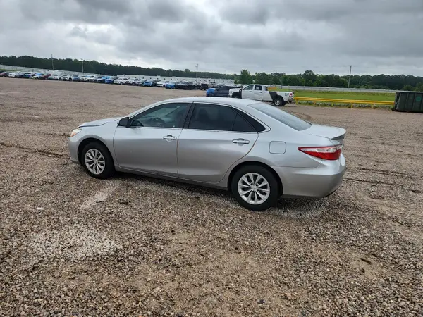 4T1BF1FK3HU723248 2017 TOYOTA CAMRY - Image 2