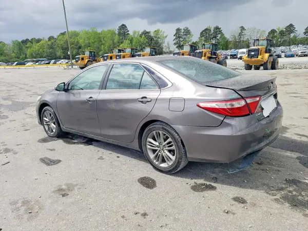 4T1BF1FK3HU726327 2017 TOYOTA CAMRY - Image 2