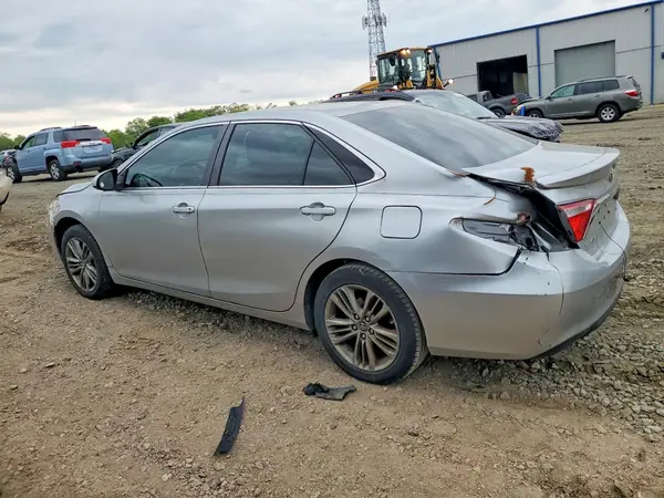 4T1BF1FK3HU726540 2017 TOYOTA CAMRY - Image 2