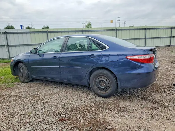 4T1BF1FK3HU727459 2017 TOYOTA CAMRY - Image 2