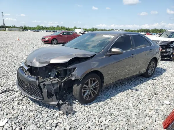 4T1BF1FK3HU727736 2017 TOYOTA CAMRY - Image 1