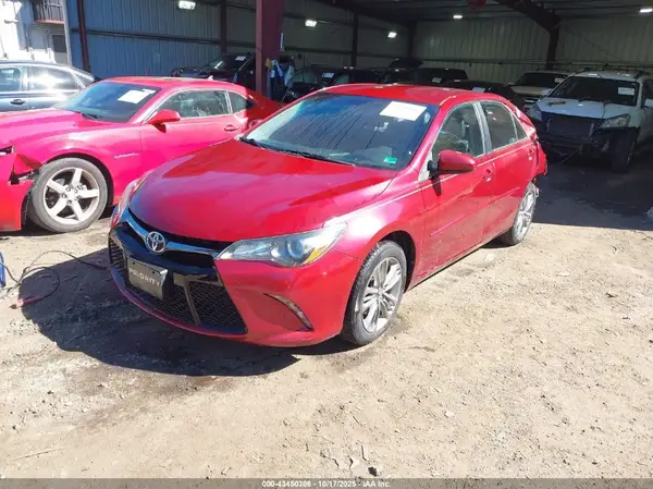 4T1BF1FK3HU728501 2017 TOYOTA CAMRY - Image 2