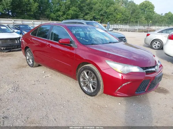4T1BF1FK3HU728577 2017 TOYOTA CAMRY - Image 1