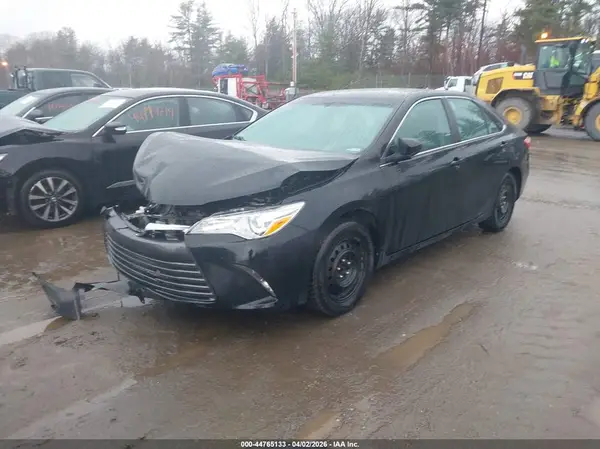 4T1BF1FK3HU729132 2017 TOYOTA CAMRY - Image 2