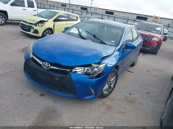 4T1BF1FK3HU731804 2017 TOYOTA CAMRY - Image 2