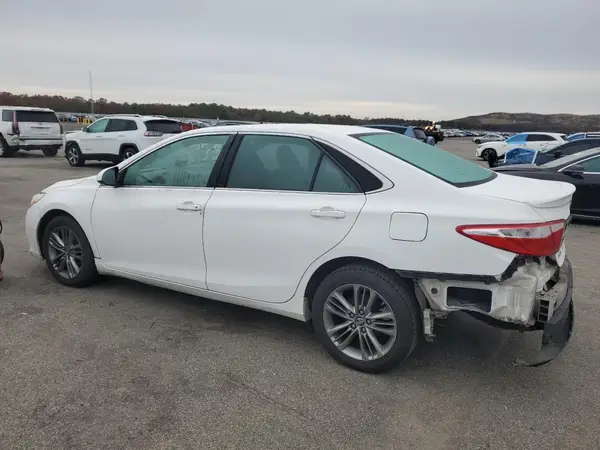 4T1BF1FK3HU735769 2017 TOYOTA CAMRY - Image 2