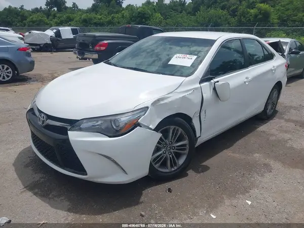 4T1BF1FK3HU738297 2017 TOYOTA CAMRY - Image 2
