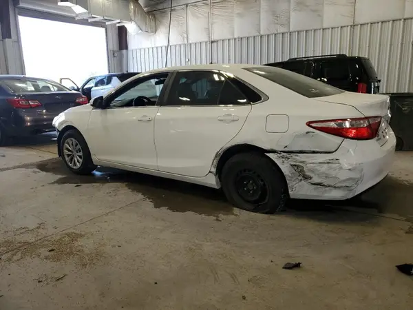 4T1BF1FK3HU742785 2017 TOYOTA CAMRY - Image 2