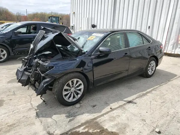 4T1BF1FK3HU743046 2017 TOYOTA CAMRY - Image 1