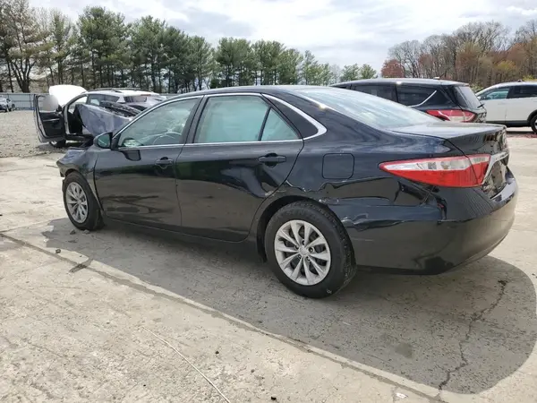 4T1BF1FK3HU743046 2017 TOYOTA CAMRY - Image 2