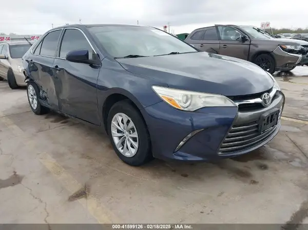 4T1BF1FK3HU744567 2017 TOYOTA CAMRY - Image 1