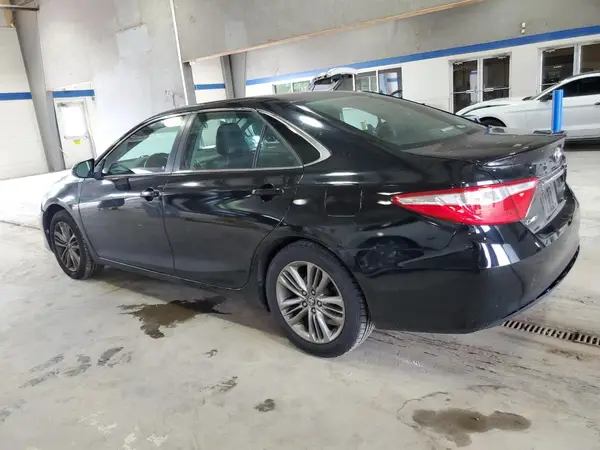 4T1BF1FK3HU746738 2017 TOYOTA CAMRY - Image 2
